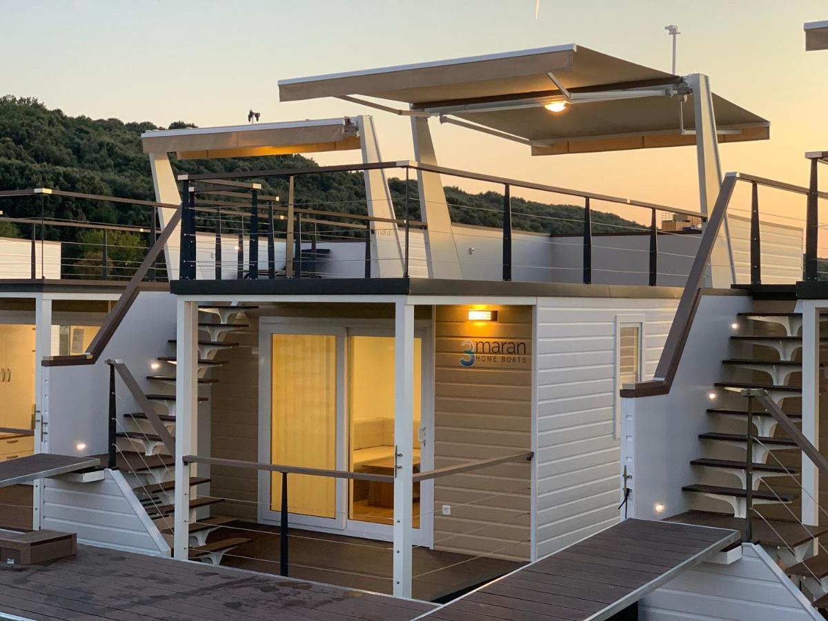 Floating House - Arena 2 Villa Pula Exteriör bild